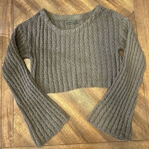 Urban Outfitters Gray Cropped Scoop Neck Bell Sleeve Sweater Small